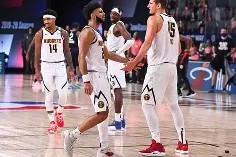 爱游戏APP-今晚洛杉矶快船战术微调——意大利杯节点到来，质疑声仍在，更衣室氛围转暖(在机场等一艘船语录)