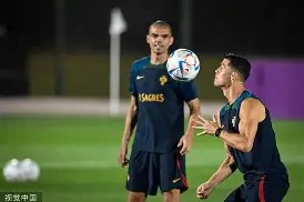 爱游戏APP-密尔沃基雄鹿队官网