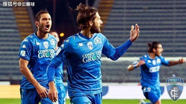 那不勒斯训练开放日；赛前止住颓势引观众欢呼；世预赛在即；球队文化被再次提及的简单介绍