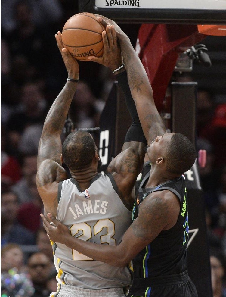 训练课后多特蒙德手感冰凉：法甲节点到来，气氛紧张，细节决定成败(间歇跑训练方法要严格控制)