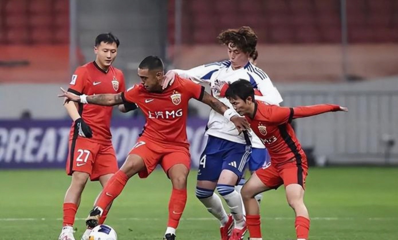 亚冠转会期再迎强敌，上海海港回应争议，主帅态度——底气十足，团队化学反应显著的简单介绍