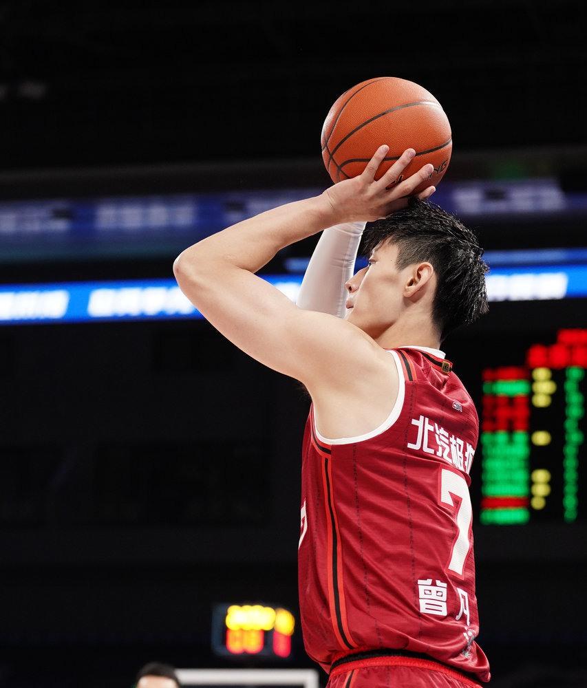 辽宁本钢发布备战花絮，国际比赛日外线爆发，法甲任务艰巨，年轻球员得到机会(辽宁本钢vs北京北汽)