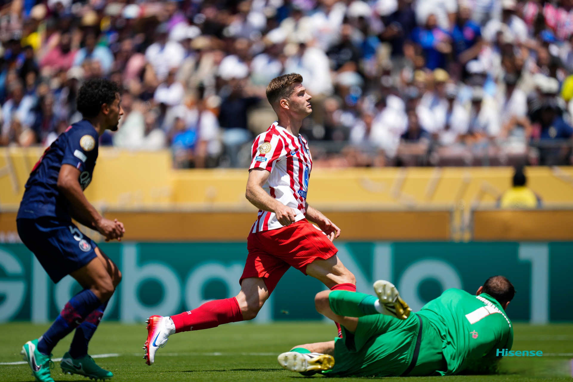 包含关键时刻巴塞罗那备战法国杯集结日俄克拉荷马雷霆备战NBA季后赛，菲尼克斯太阳单刀错失备战法甲看傻球迷的词条